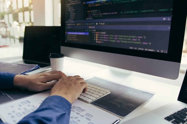 Agence SEO ou Freelance SEO : Lequel choisir ?
