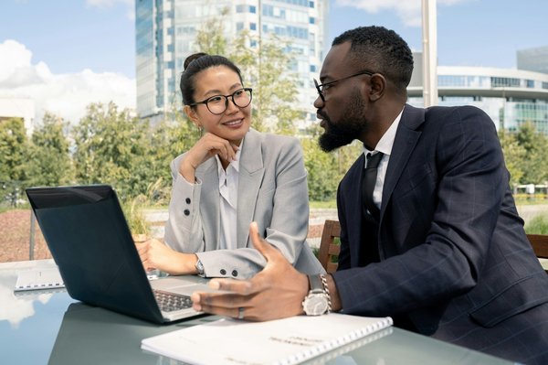 Optimisez votre création d'entreprise avec nos experts dynamiques